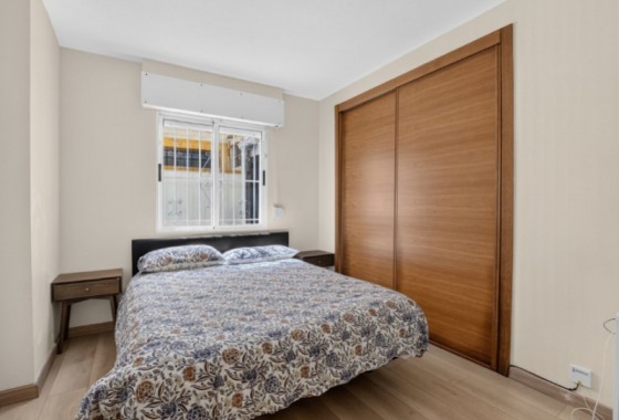 Resale - Villa - Torrevieja - Costa Blanca