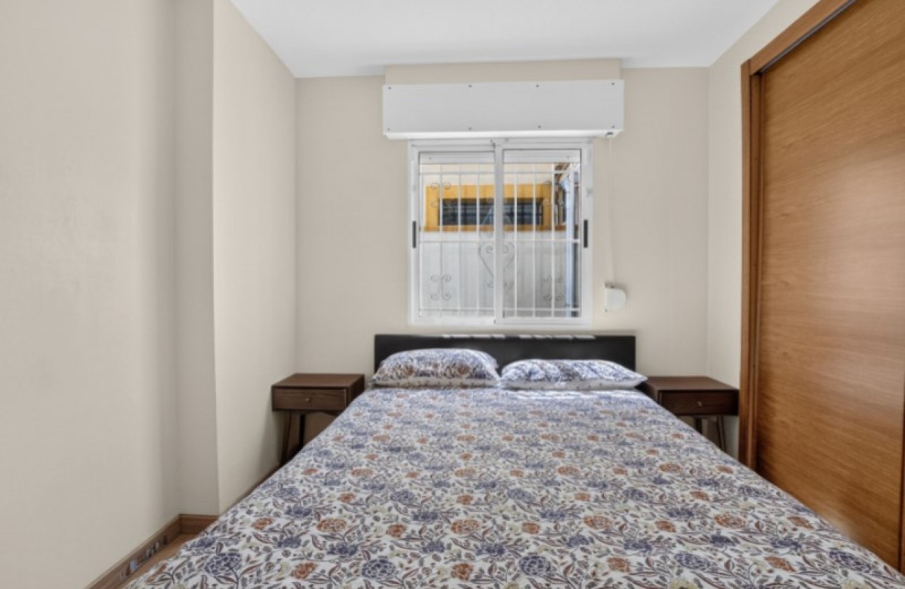 Resale - Villa - Torrevieja - Costa Blanca