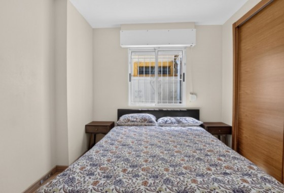 Resale - Villa - Torrevieja - Costa Blanca