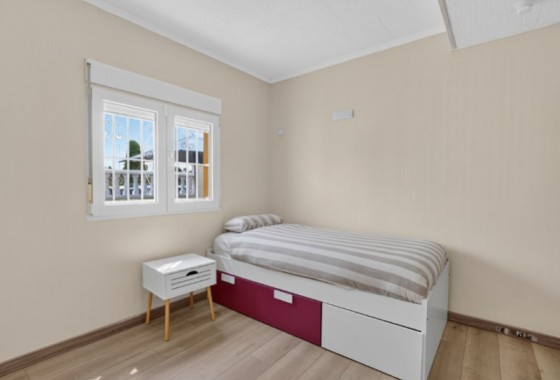 Resale - Villa - Torrevieja - Costa Blanca