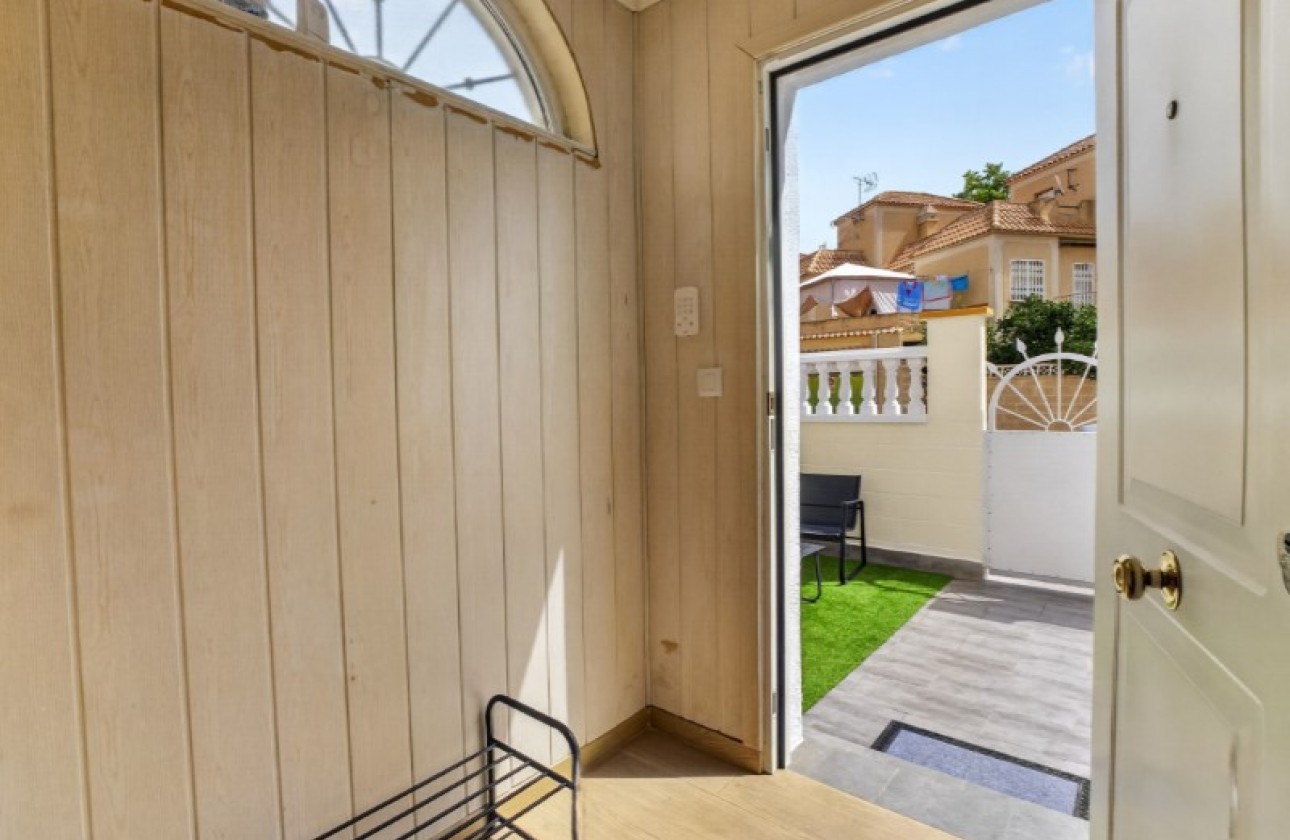 Resale - Villa - Torrevieja - Costa Blanca