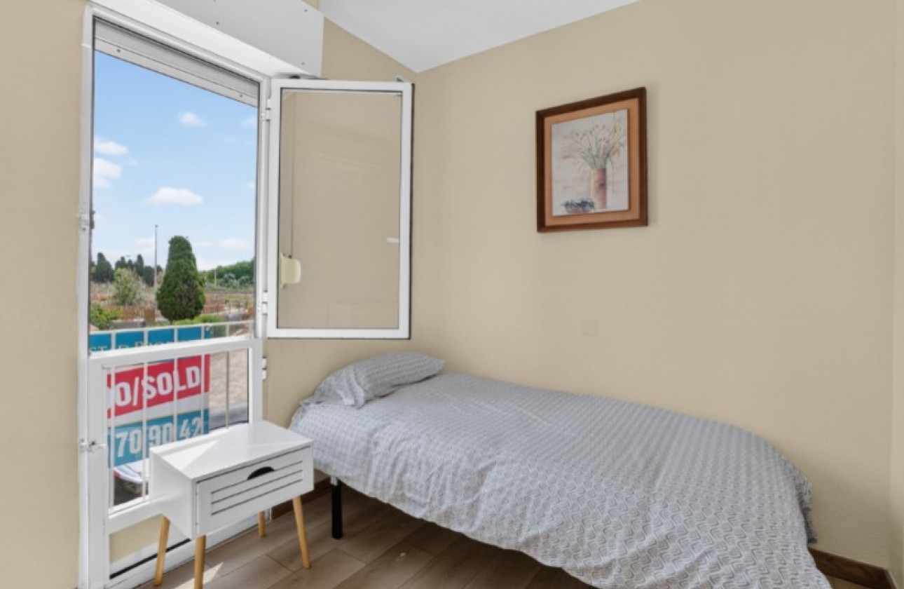 Resale - Villa - Torrevieja - Costa Blanca
