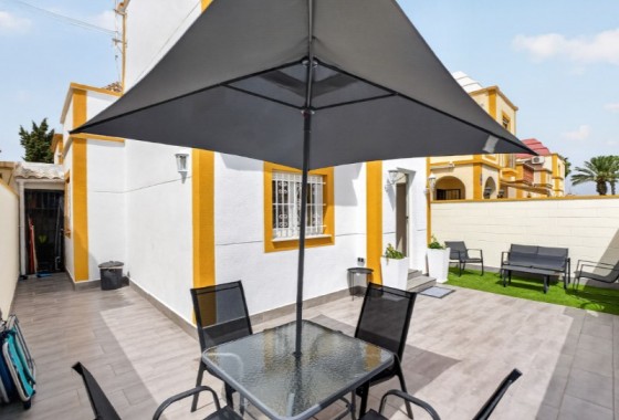 Resale - Villa - Torrevieja - Costa Blanca