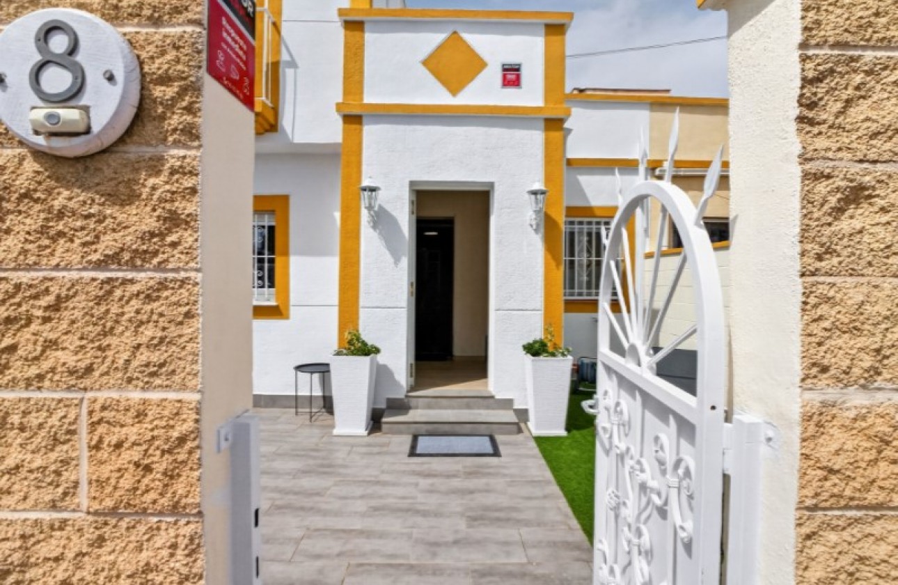 Resale - Villa - Torrevieja - Costa Blanca
