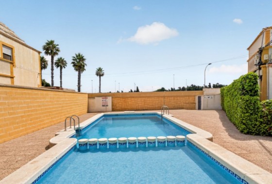 Resale - Villa - Torrevieja - Costa Blanca