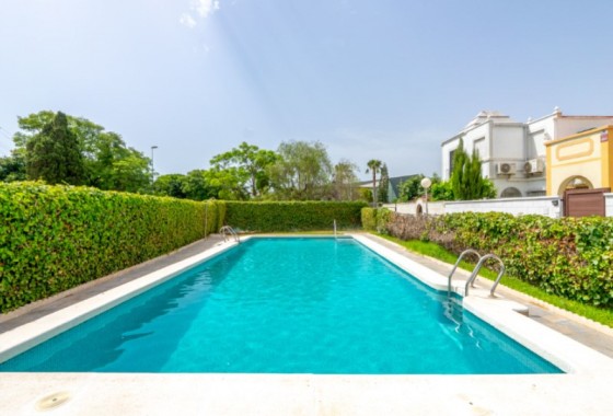 Resale - Villa - Torrevieja - Costa Blanca