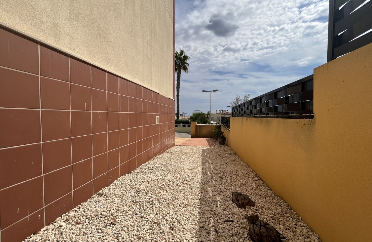 Reventa - Apartamento / piso - Algorfa