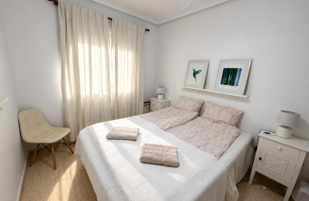 Resale - Apartment / flat - Orihuela Costa - Punta Prima
