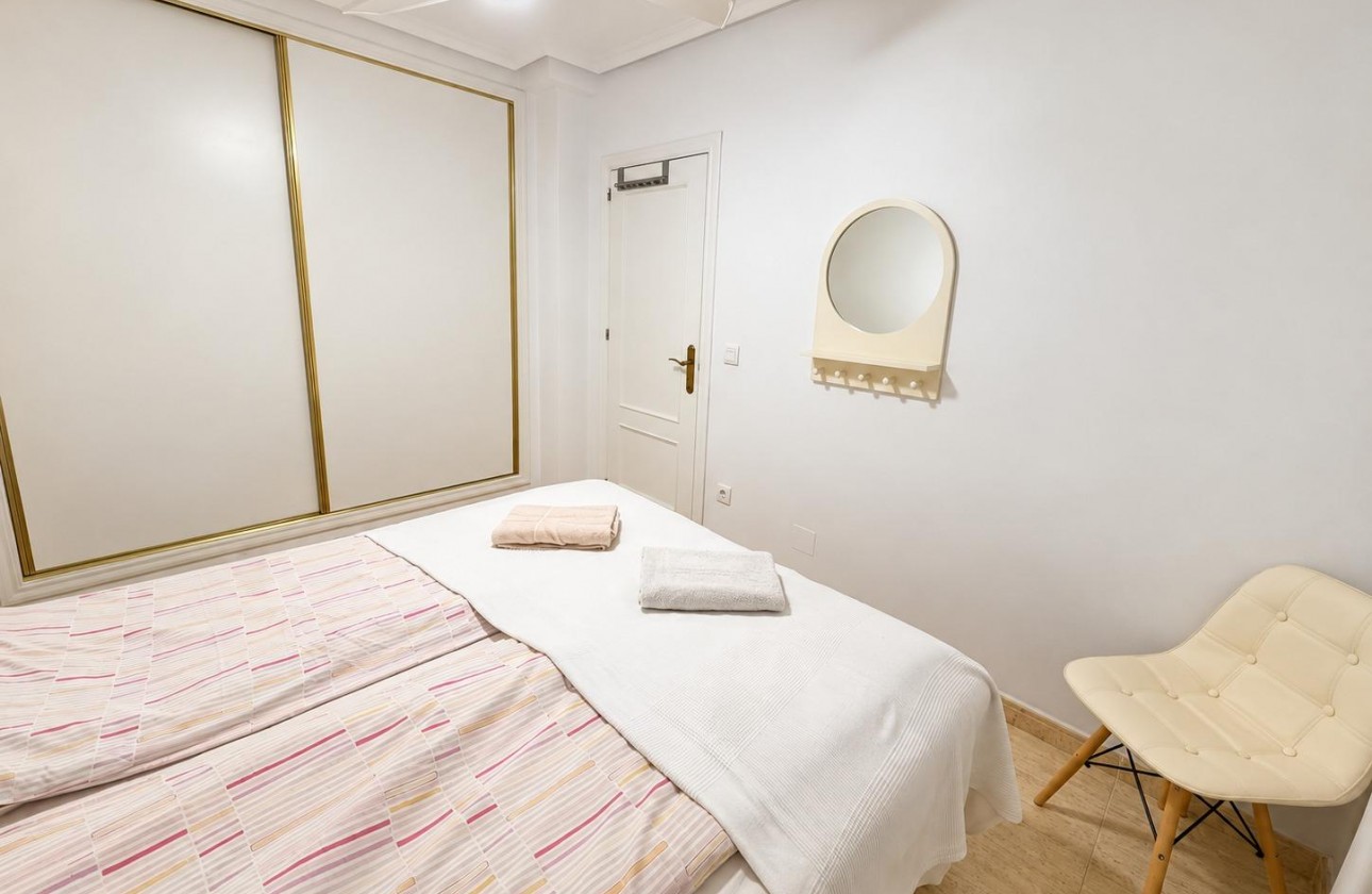 Resale - Apartment / flat - Orihuela Costa - Punta Prima