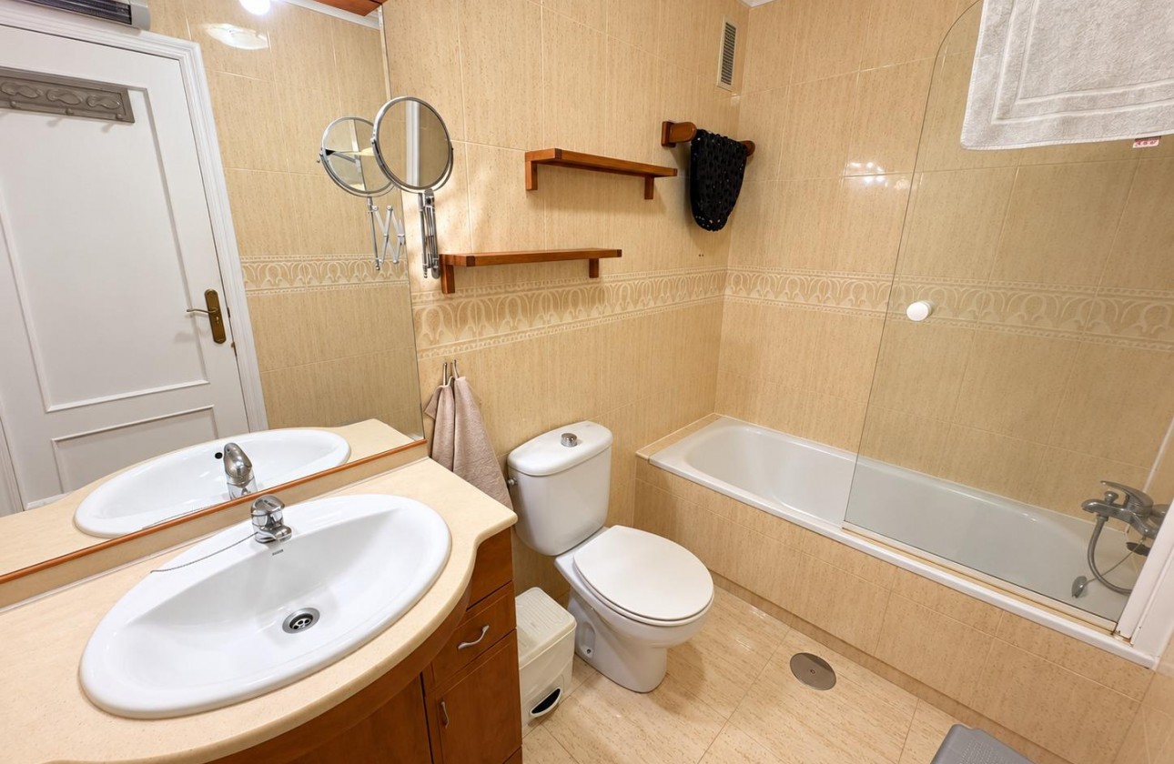 Resale - Apartment / flat - Orihuela Costa - Punta Prima