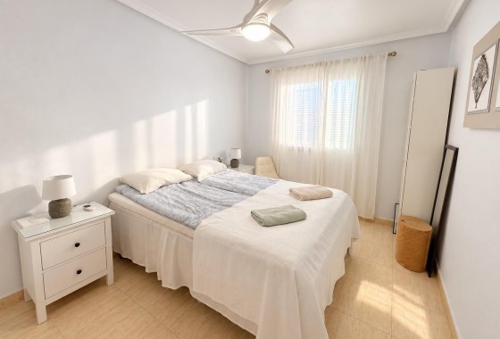 Resale - Apartment / flat - Orihuela Costa - Punta Prima