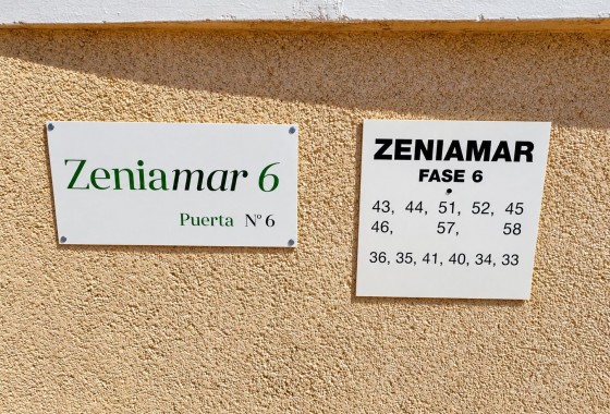 Resale - Apartment / flat - Orihuela Costa - Punta Prima