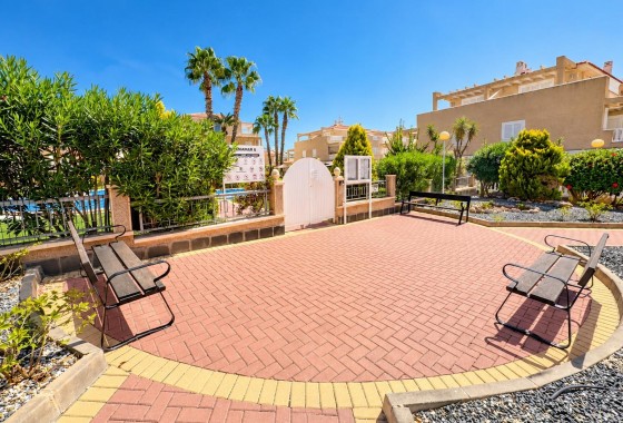 Resale - Apartment / flat - Orihuela Costa - Punta Prima