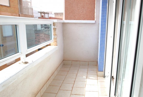 Reventa - Apartamento / piso - Torrevieja - Las Piscinas Naturales