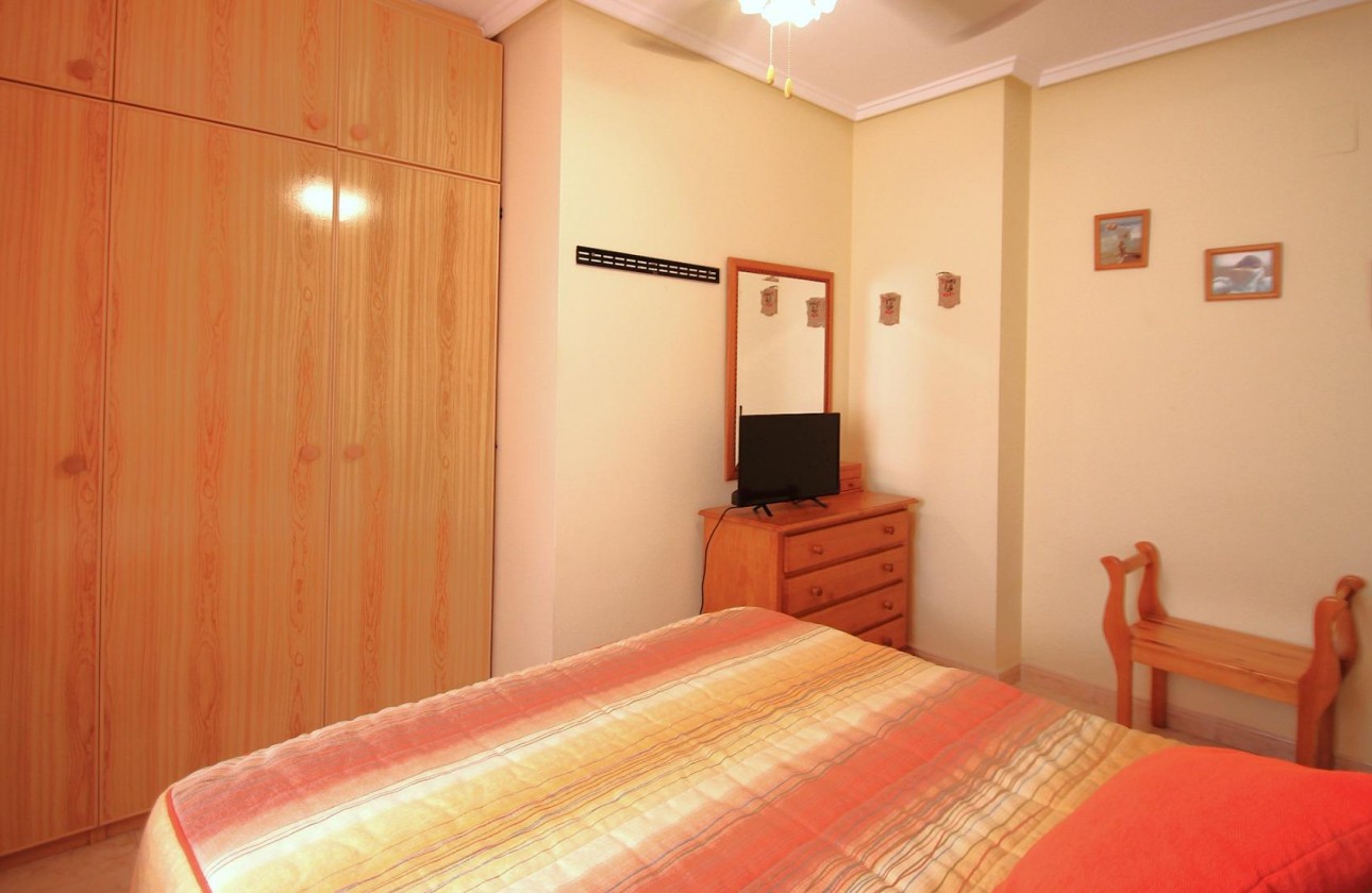 Reventa - Apartamento / piso - Torrevieja - Las Piscinas Naturales