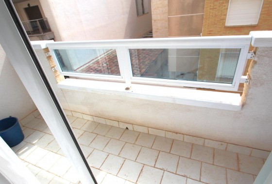 Reventa - Apartamento / piso - Torrevieja - Las Piscinas Naturales