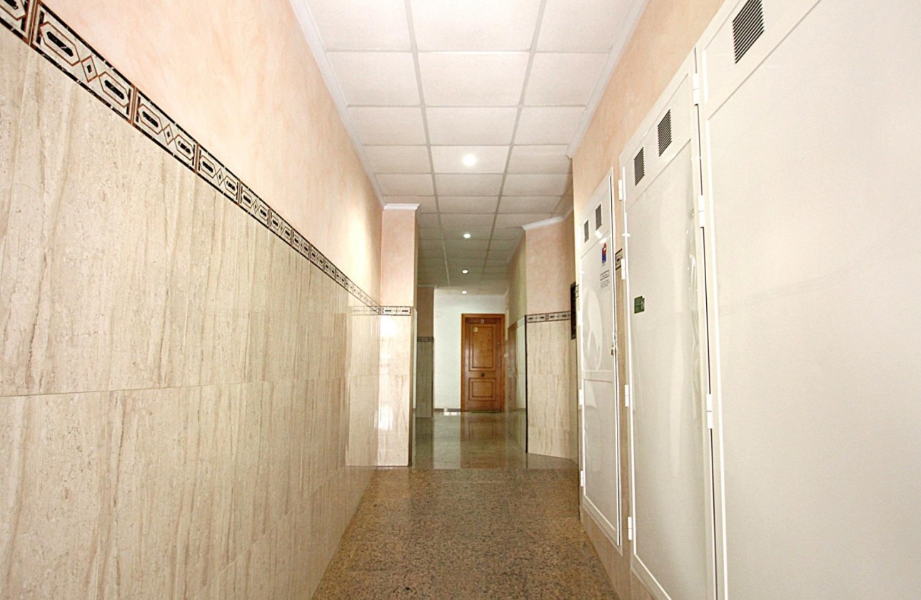 Reventa - Apartamento / piso - Torrevieja - Las Piscinas Naturales