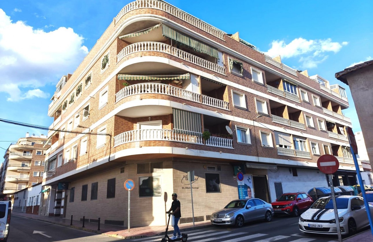 Resale - Apartment / flat - Torrevieja - Centro