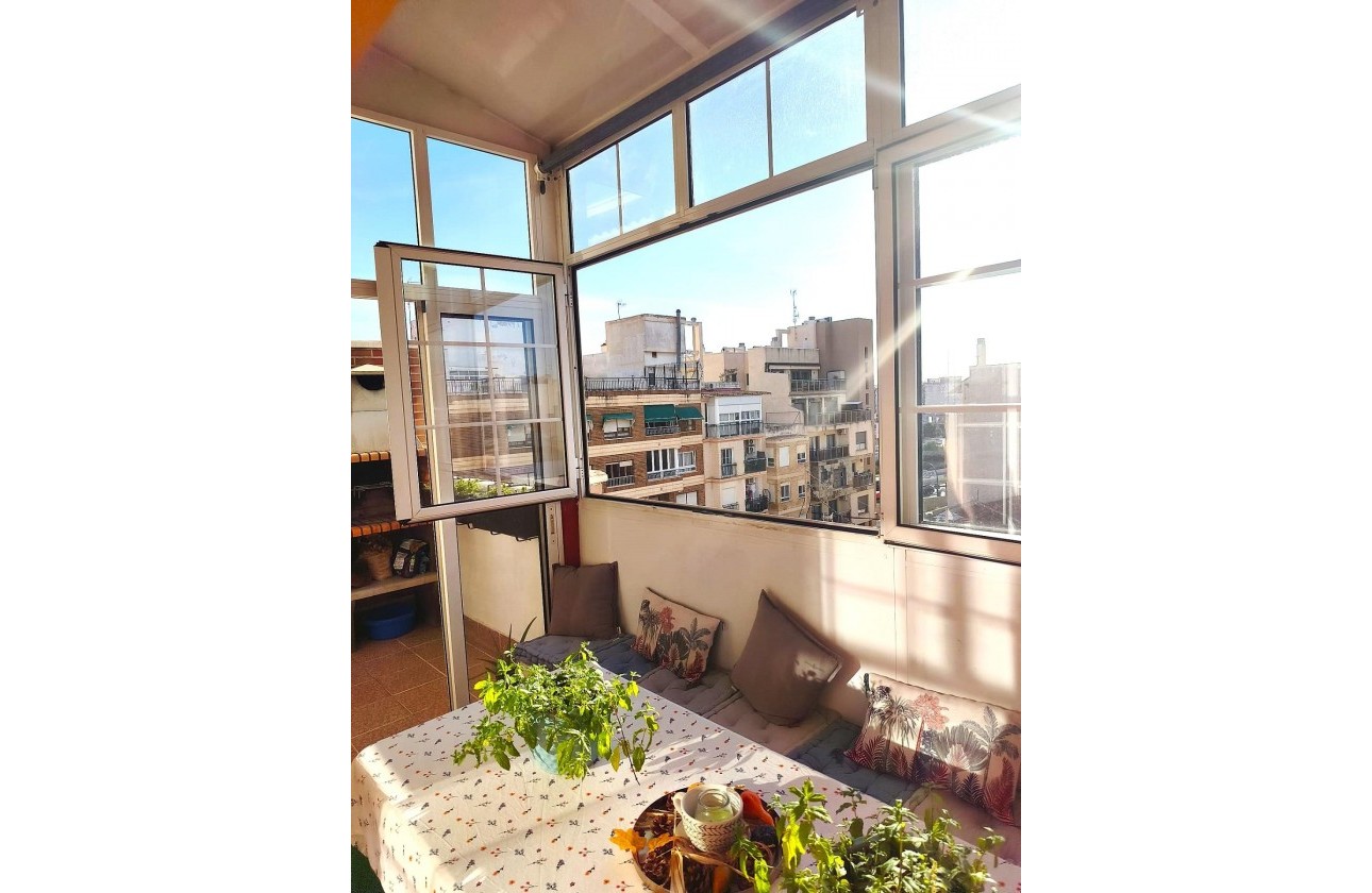 Resale - Apartment / flat - Torrevieja - Centro