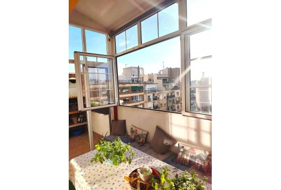 Resale - Apartment / flat - Torrevieja - Centro