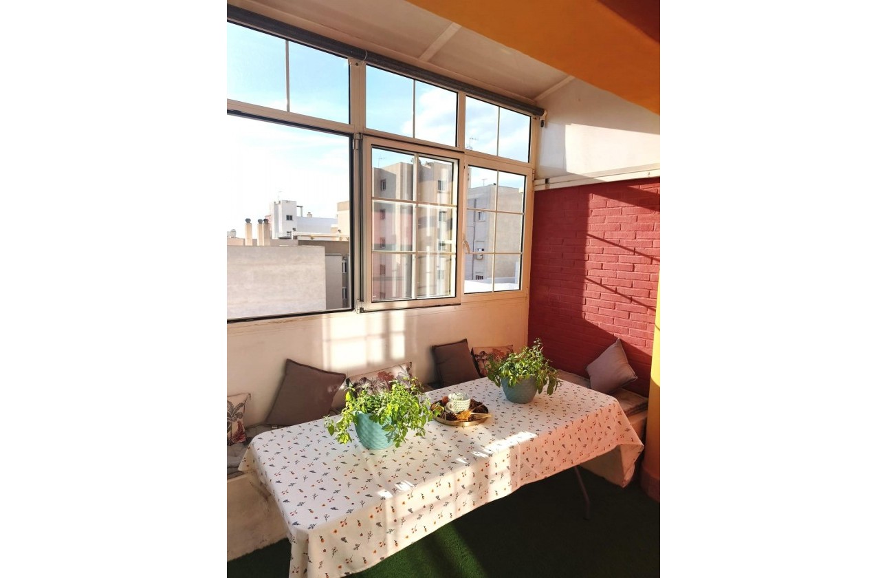 Resale - Apartment / flat - Torrevieja - Centro