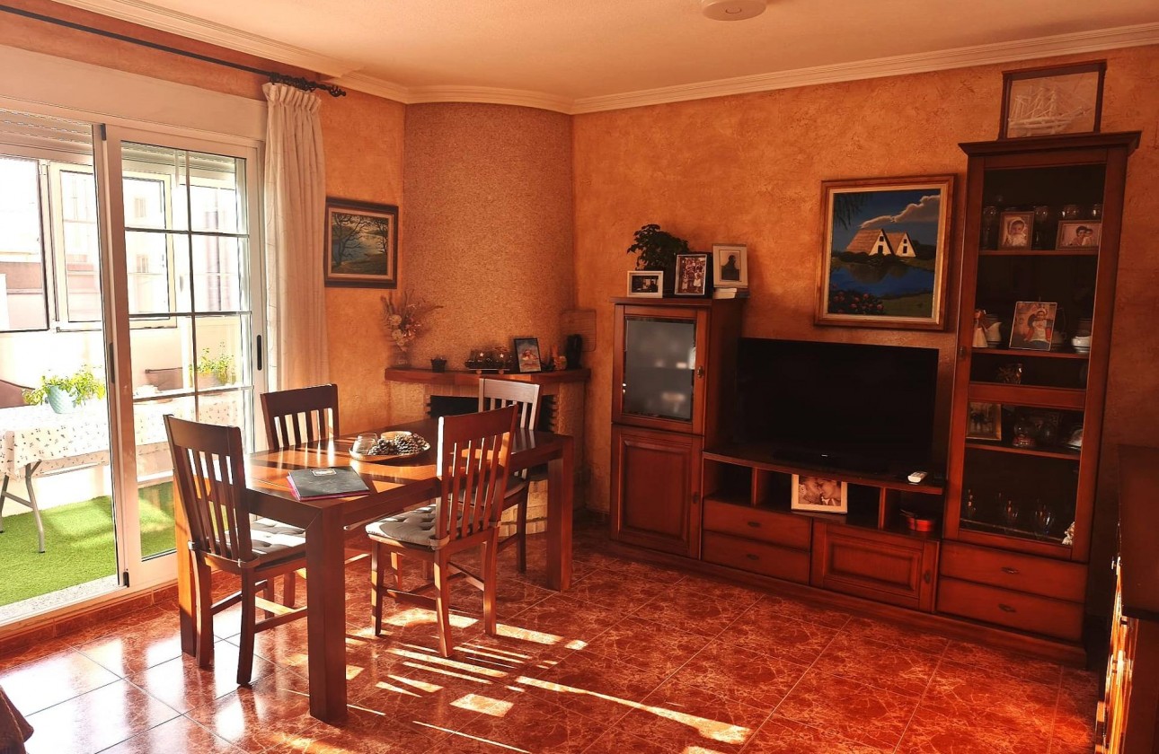 Resale - Apartment / flat - Torrevieja - Centro