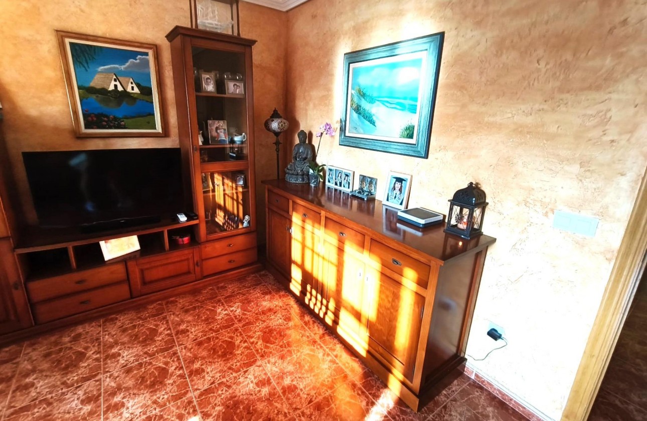 Resale - Apartment / flat - Torrevieja - Centro