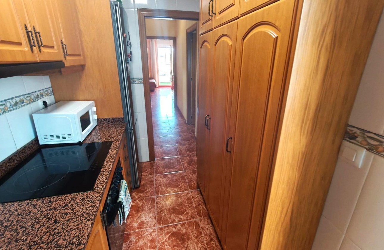 Resale - Apartment / flat - Torrevieja - Centro