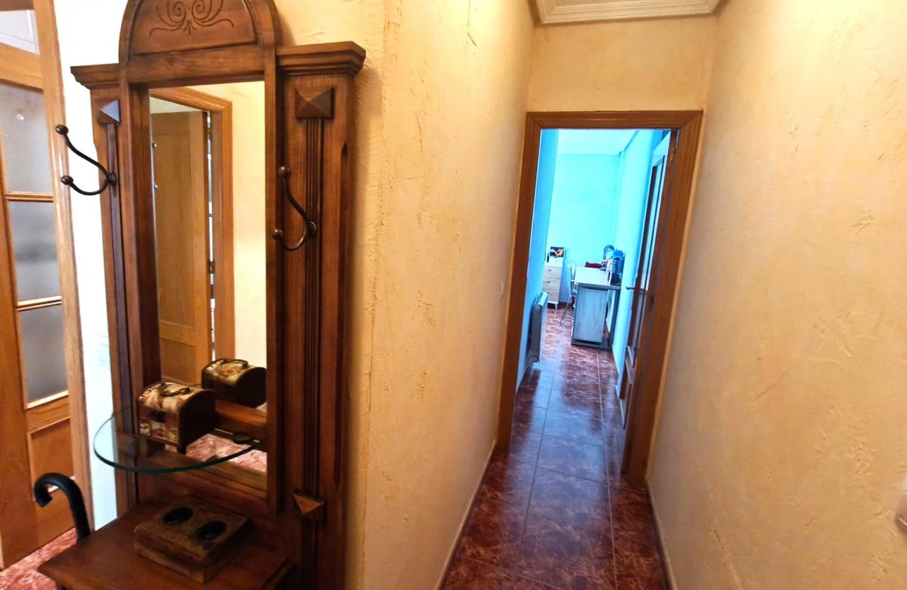 Resale - Apartment / flat - Torrevieja - Centro