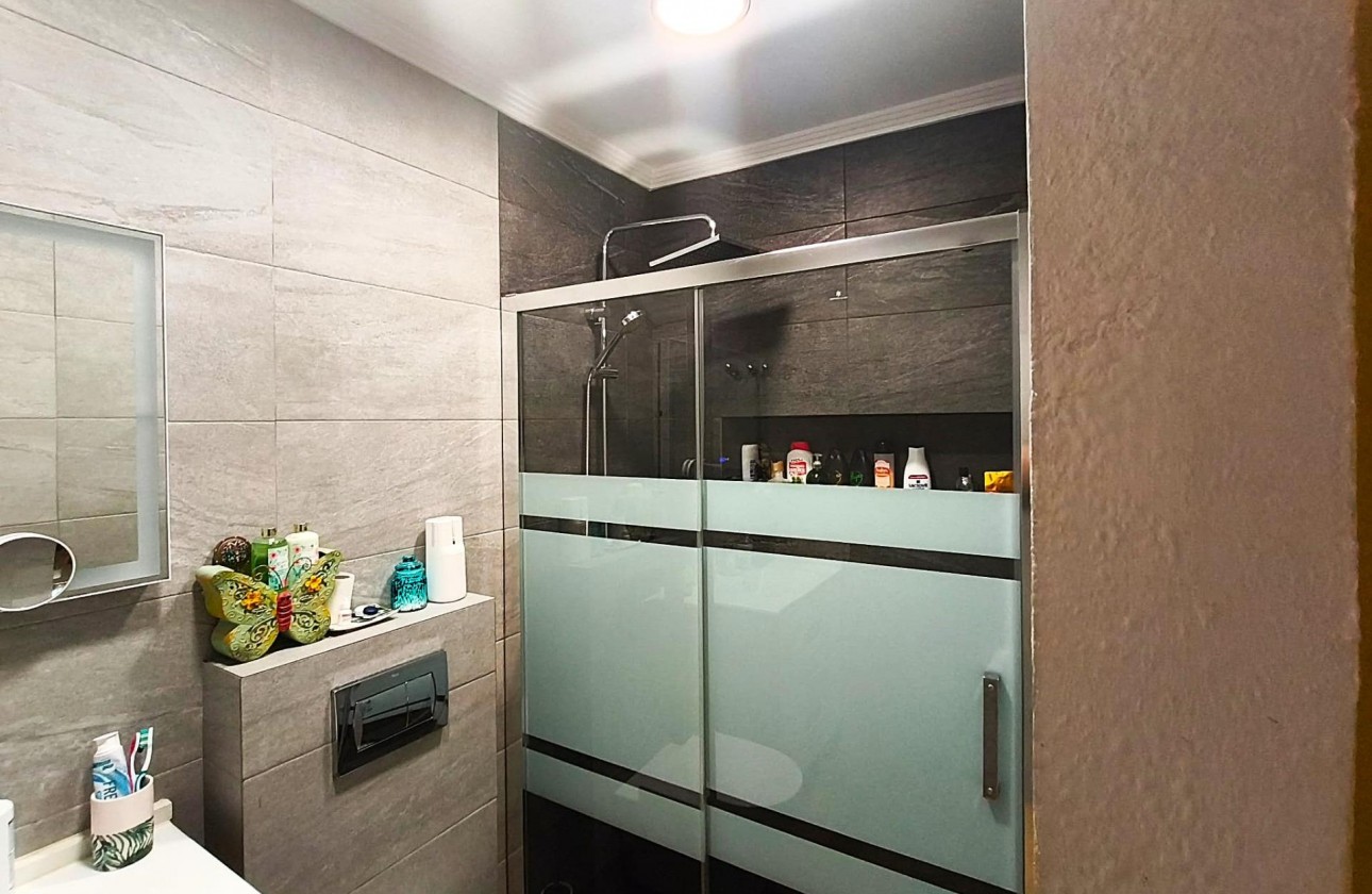 Resale - Apartment / flat - Torrevieja - Centro