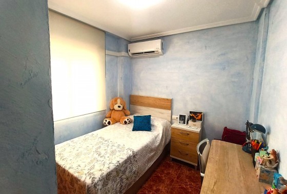 Resale - Apartment / flat - Torrevieja - Centro