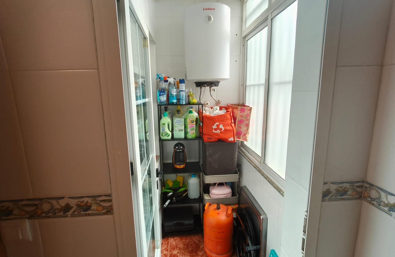 Resale - Apartment / flat - Torrevieja - Centro
