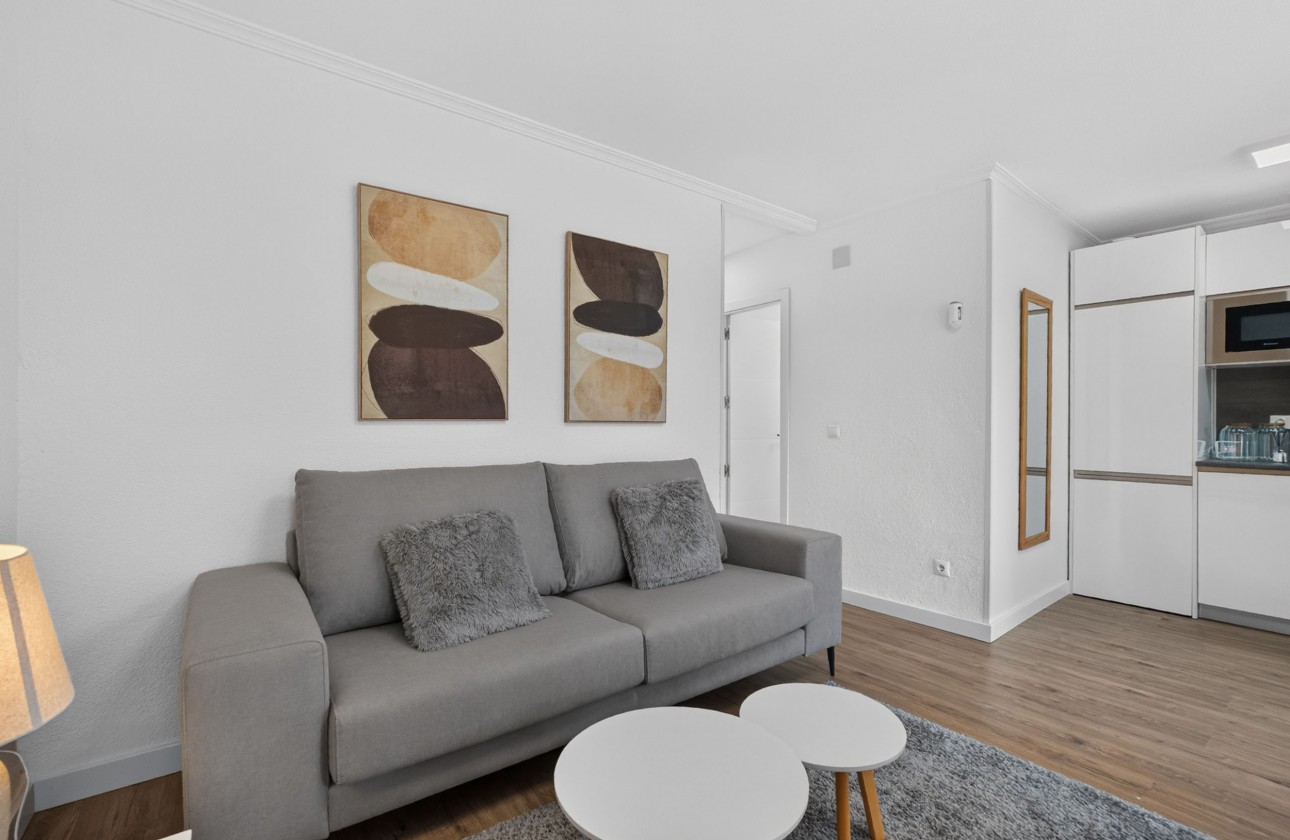 Resale - Apartment / flat - Villamartin - Costa Blanca