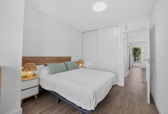 Resale - Apartment / flat - Villamartin - Costa Blanca