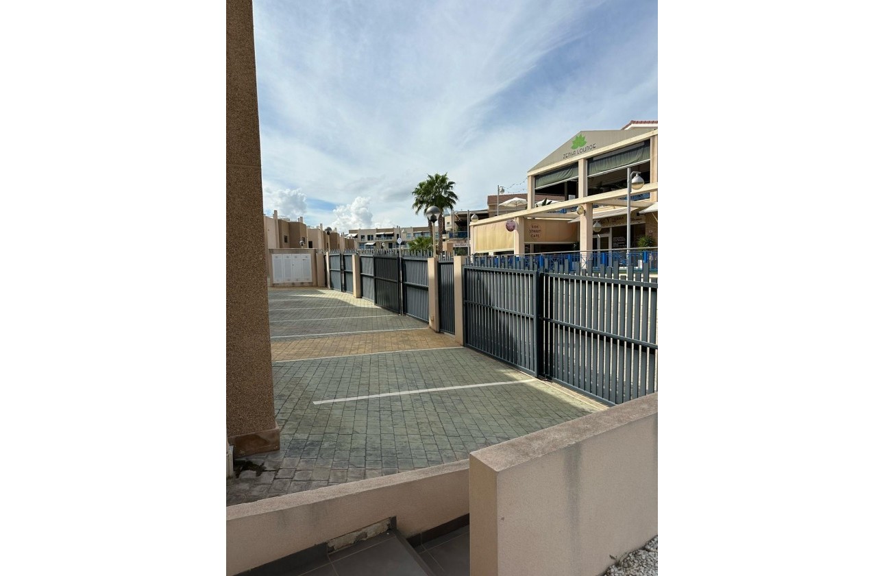 Reventa - Bungalow - Orihuela Costa - La Zenia