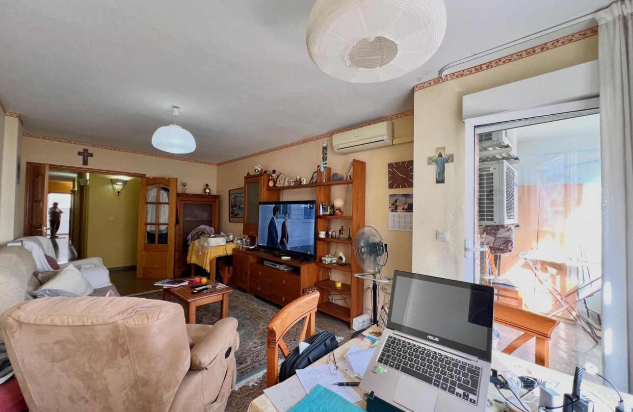 Reventa - Apartamento / piso - Torrevieja - Puerto Deportivo