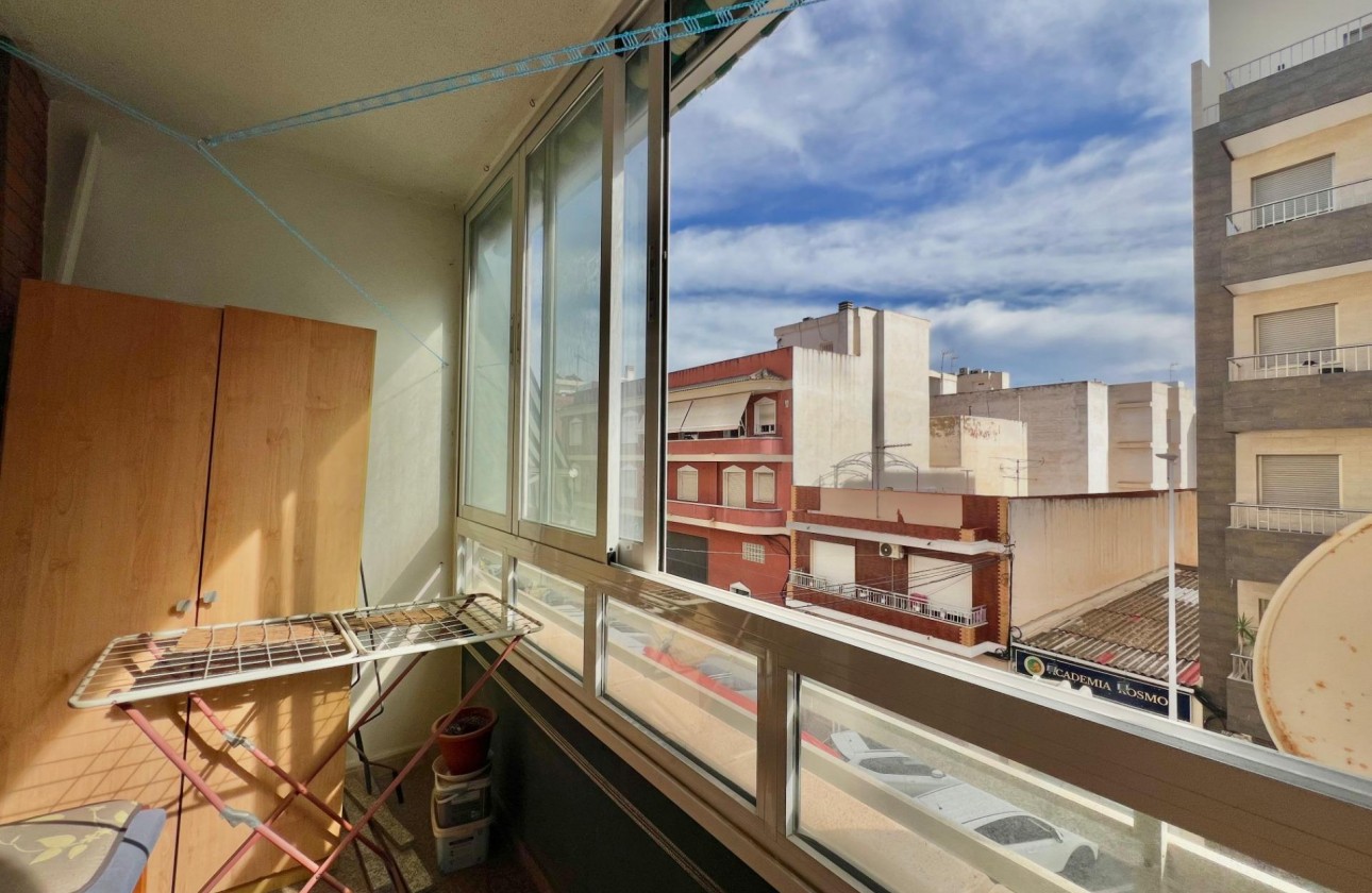 Reventa - Apartamento / piso - Torrevieja - Puerto Deportivo