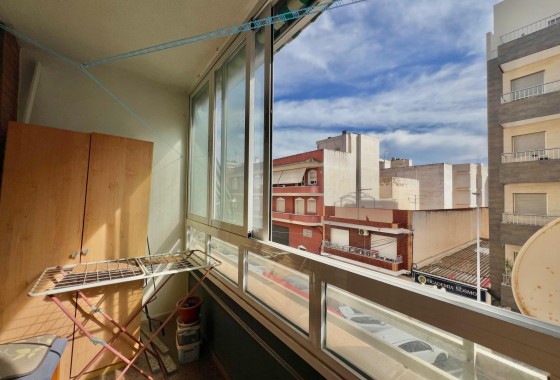 Reventa - Apartamento / piso - Torrevieja - Puerto Deportivo