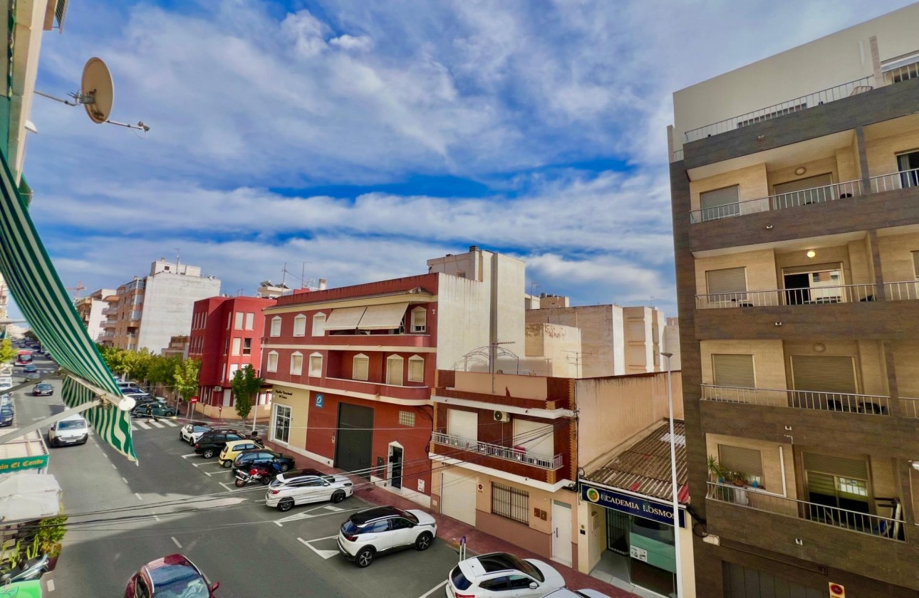 Reventa - Apartamento / piso - Torrevieja - Puerto Deportivo