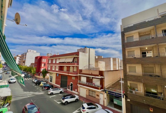 Reventa - Apartamento / piso - Torrevieja - Puerto Deportivo