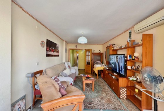 Reventa - Apartamento / piso - Torrevieja - Puerto Deportivo