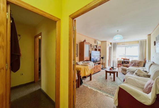 Reventa - Apartamento / piso - Torrevieja - Puerto Deportivo