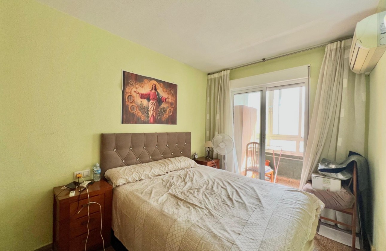 Reventa - Apartamento / piso - Torrevieja - Puerto Deportivo