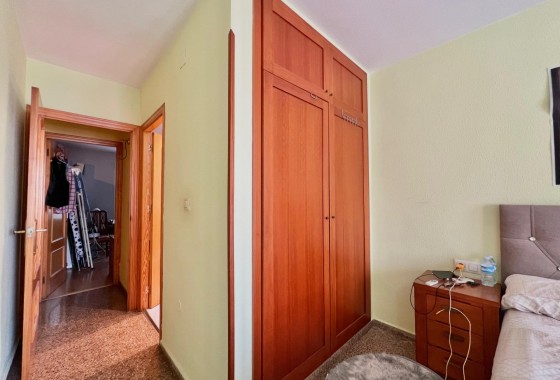 Reventa - Apartamento / piso - Torrevieja - Puerto Deportivo