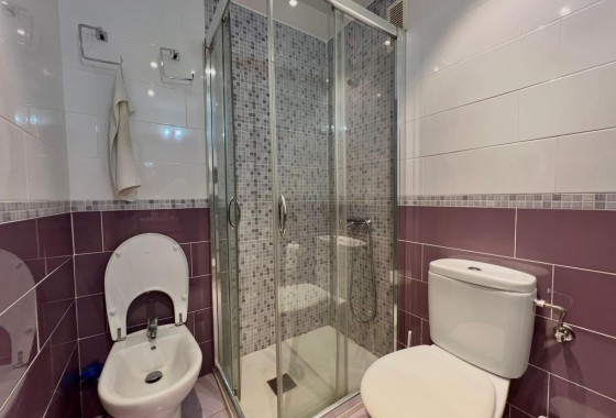 Reventa - Apartamento / piso - Torrevieja - Puerto Deportivo