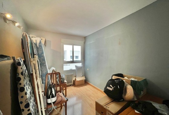 Reventa - Apartamento / piso - Torrevieja - Puerto Deportivo