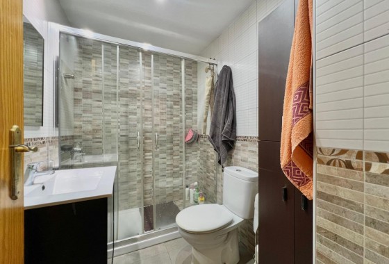 Reventa - Apartamento / piso - Torrevieja - Puerto Deportivo