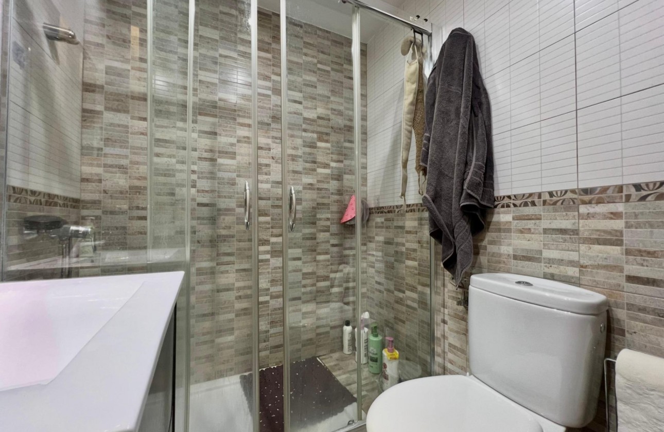 Reventa - Apartamento / piso - Torrevieja - Puerto Deportivo
