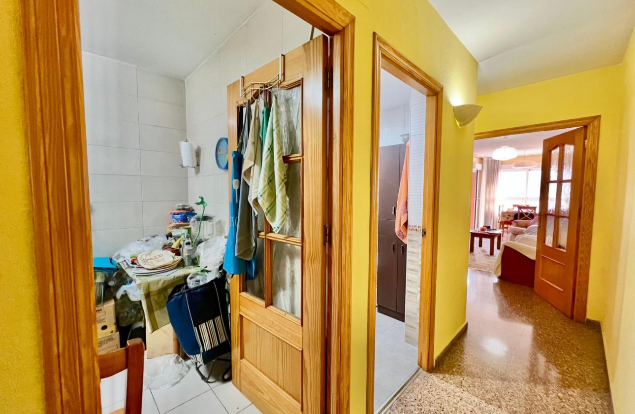 Reventa - Apartamento / piso - Torrevieja - Puerto Deportivo