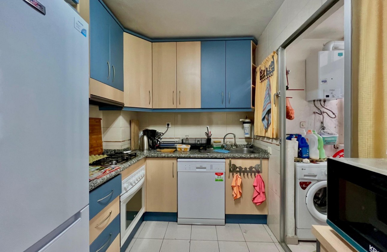 Reventa - Apartamento / piso - Torrevieja - Puerto Deportivo